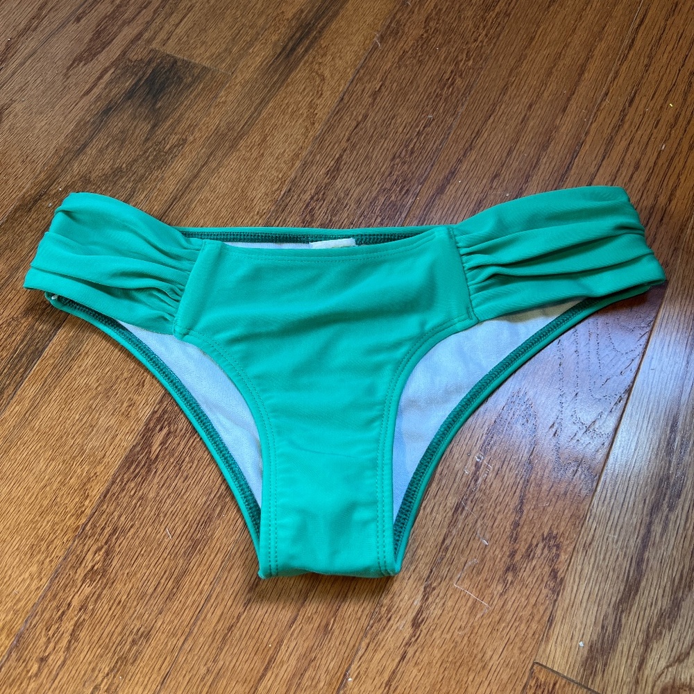 Maui Girl green M bikini bottom